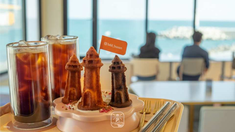 Ocean View Cafe in Busan | Badadang BDD - Photo 1 of 10